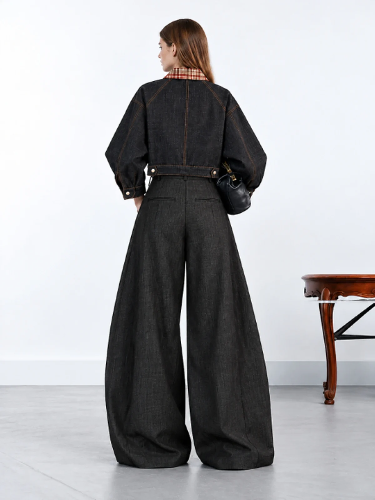 Charcoal Black Cropped Denim Trucker Jacket with Plaid Check Collar - Image 4